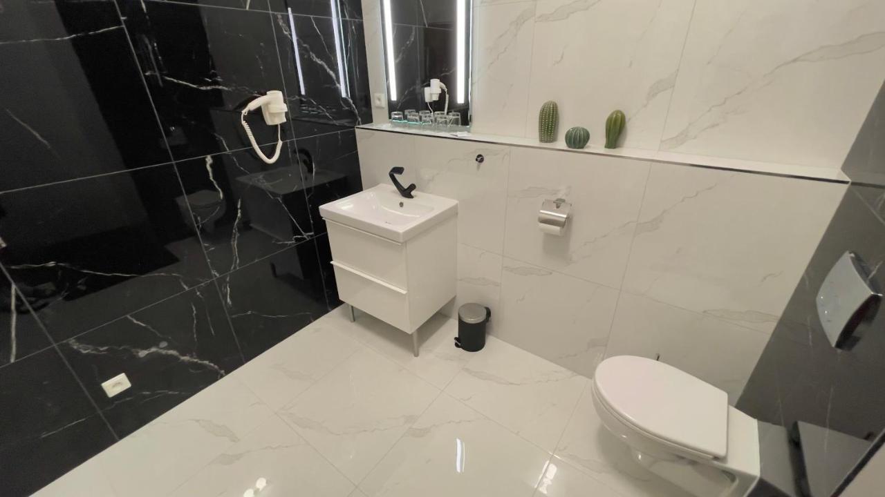 R&J Apartmany Broumov Εξωτερικό φωτογραφία