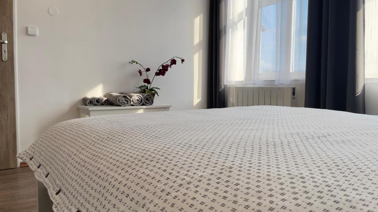 R&J Apartmany Broumov Εξωτερικό φωτογραφία